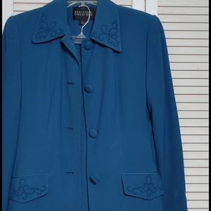 Green Women suit size 8